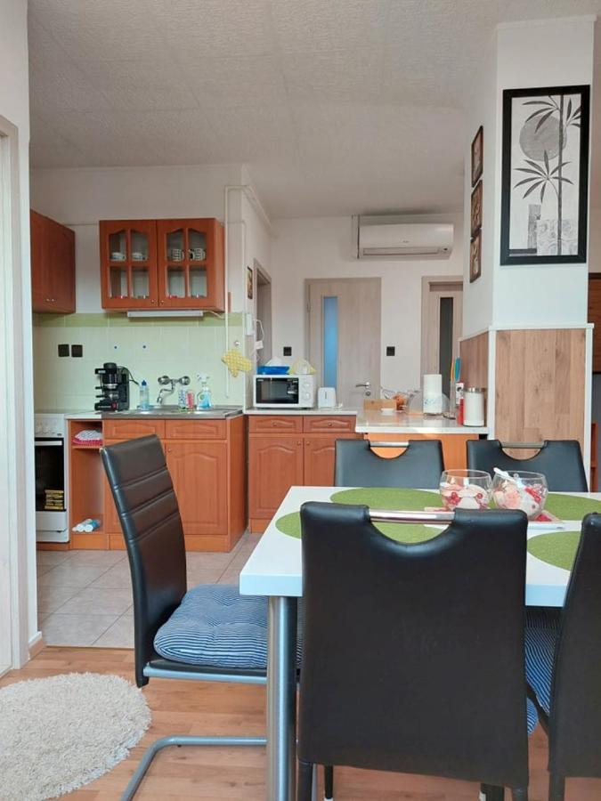 Nagcsalados Rozsa Apartman Балатонлелле Экстерьер фото