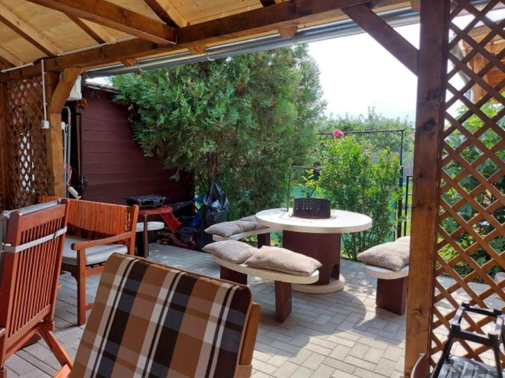 Nagcsalados Rozsa Apartman Балатонлелле Экстерьер фото
